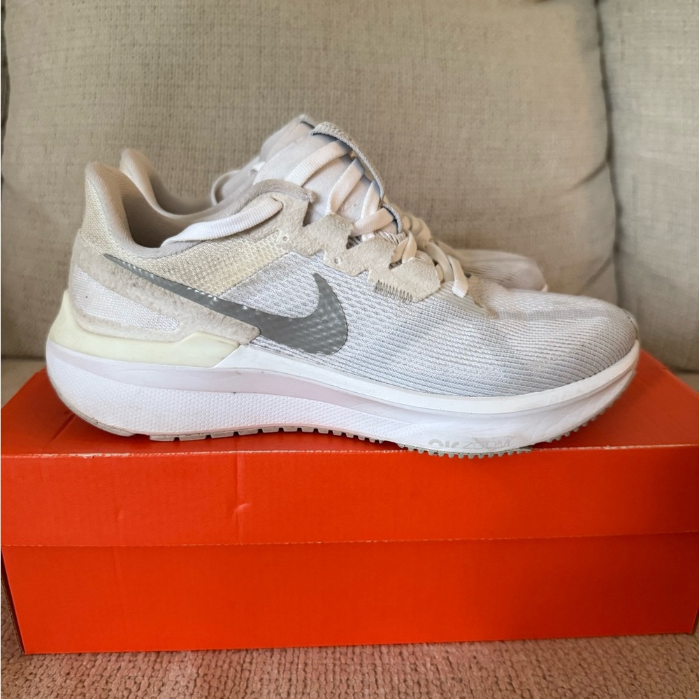 Nike Cream and White Running Shoes